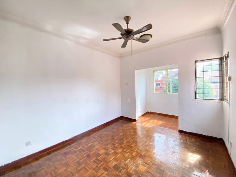 2-storey Terraced House for Sale in Bandar Baru Bangi (Selangor) - Nurul Naemah - Living Room - PropertyGuru.com.my