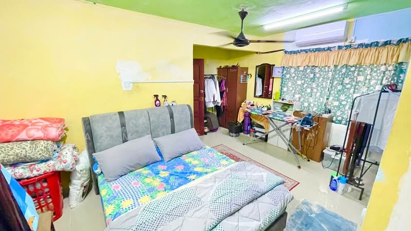3-storey Terraced House for Sale in Taman Bukit Teratai (Ampang) - Yasmin Sulaiman - Bedroom - PropertyGuru.com.my