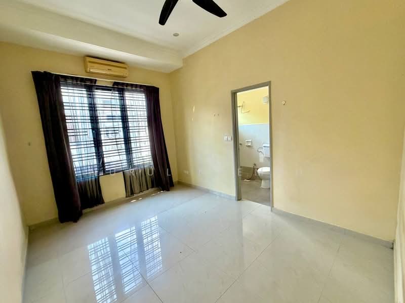 Semi-Detached House for Sale in Sepang (Selangor) - Nurul Naemah - PropertyGuru.com.my