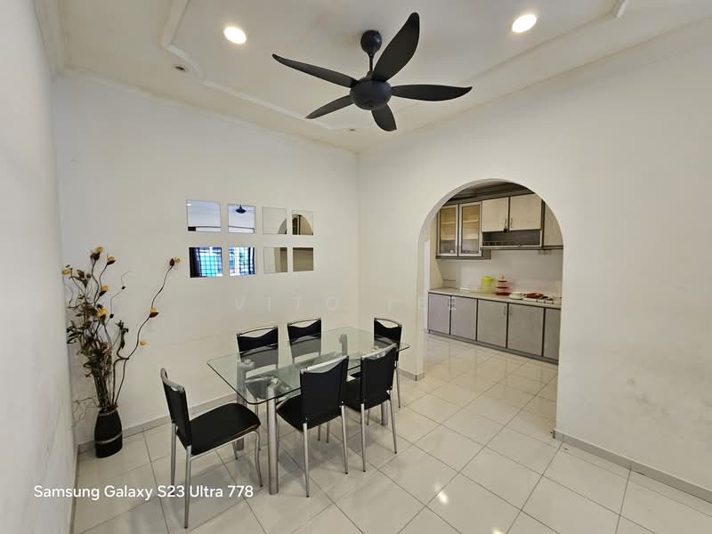 Rumah Banglo untuk Disewa di Tengkera (Melaka City) - Vito Lee - Dining Room - PropertyGuru.com.my