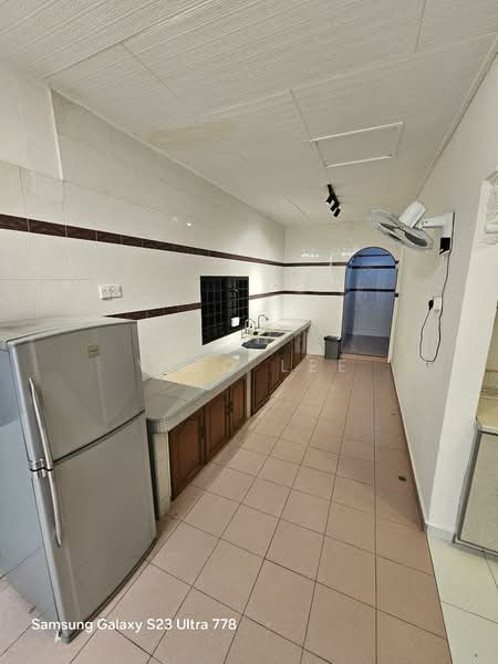 Rumah Banglo untuk Disewa di Tengkera (Melaka City) - Vito Lee - Kitchen - PropertyGuru.com.my