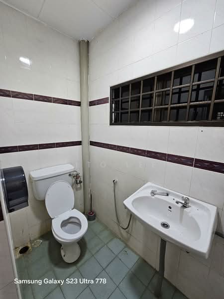 Rumah Banglo untuk Disewa di Tengkera (Melaka City) - Vito Lee - Bathroom - PropertyGuru.com.my