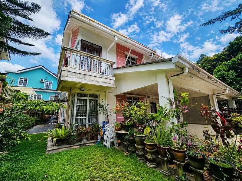 Semi-Detached House for Sale in Bandar Seri Putra (Bangi) - Ahmad Fadlee - PropertyGuru.com.my