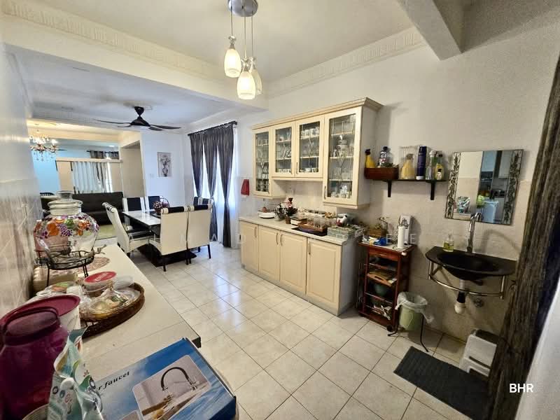 Semi-Detached House for Sale in Bandar Seri Putra (Bangi) - Ahmad Fadlee - PropertyGuru.com.my