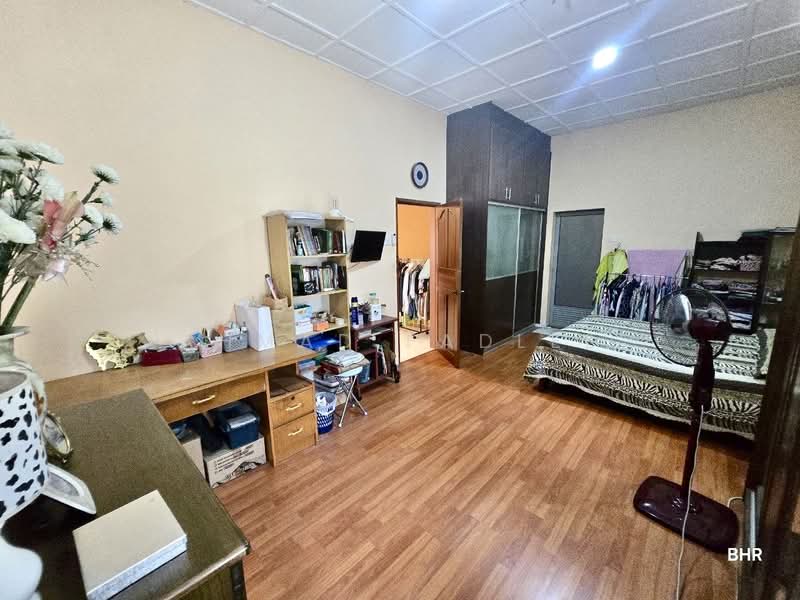 Semi-Detached House for Sale in Bandar Seri Putra (Bangi) - Ahmad Fadlee - PropertyGuru.com.my