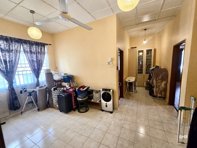 Semi-Detached House for Sale in Bandar Seri Putra (Bangi) - Ahmad Fadlee - PropertyGuru.com.my
