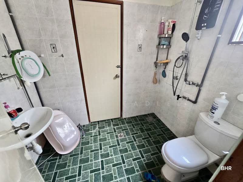 Semi-Detached House for Sale in Bandar Seri Putra (Bangi) - Ahmad Fadlee - PropertyGuru.com.my