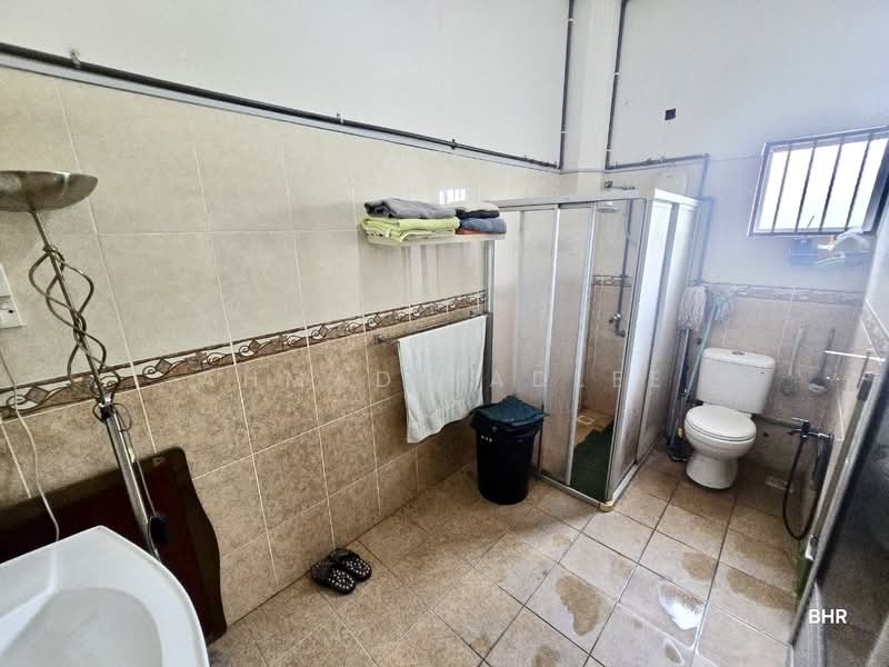 Semi-Detached House for Sale in Bandar Seri Putra (Bangi) - Ahmad Fadlee - PropertyGuru.com.my