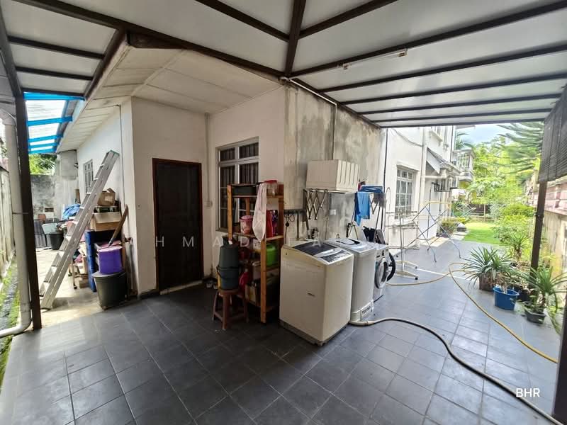 Semi-Detached House for Sale in Bandar Seri Putra (Bangi) - Ahmad Fadlee - PropertyGuru.com.my