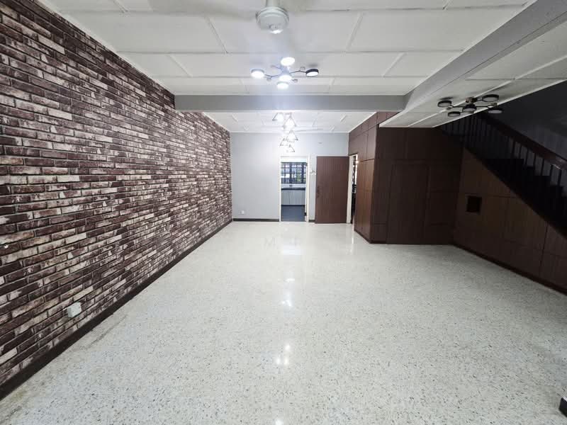 Rumah Teres 2 Tingkat untuk Dijual di Ampang Jaya (Ampang) - Azmi . - Living Room - PropertyGuru.com.my