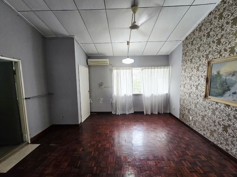 Rumah Teres 2 Tingkat untuk Dijual di Ampang Jaya (Ampang) - Azmi . - Living Room - PropertyGuru.com.my