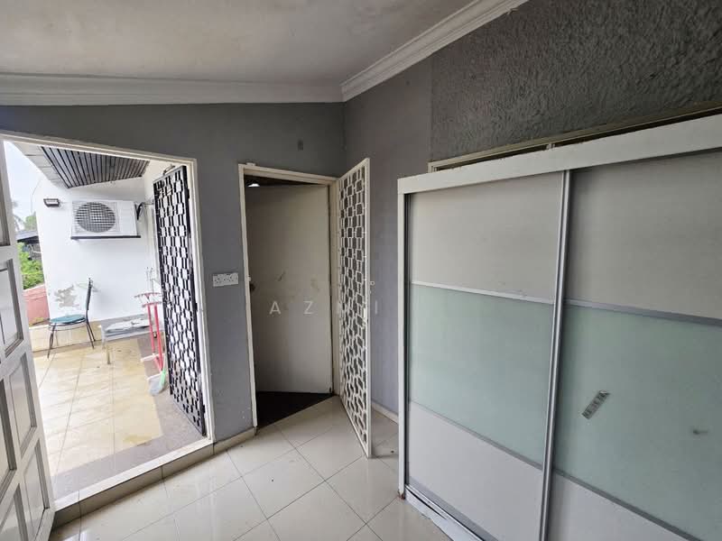 Rumah Teres 2 Tingkat untuk Dijual di Ampang Jaya (Ampang) - Azmi . - Entrance - PropertyGuru.com.my