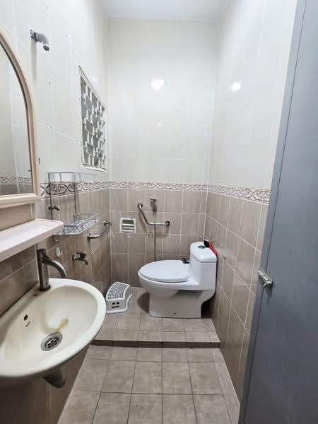 Rumah Teres 2 Tingkat untuk Dijual di Ampang Jaya (Ampang) - Azmi . - Bathroom - PropertyGuru.com.my