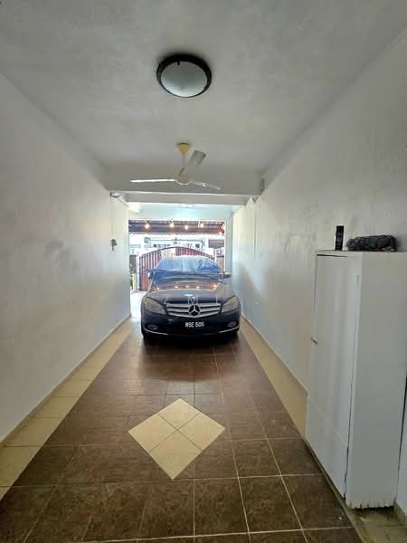 Rumah Teres 2 Tingkat untuk Dijual di Ampang Jaya (Ampang) - Azmi . - Car Park - PropertyGuru.com.my
