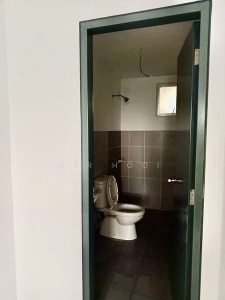 Service Residence for Rent at Kita Impian @ Cybersouth - Kar Hooi - Bathroom - PropertyGuru.com.my