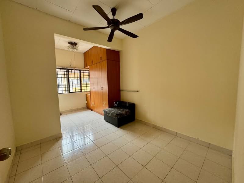 2-storey Terraced House for Sale in Subang (Selangor) - Azmi . - Bedroom - PropertyGuru.com.my