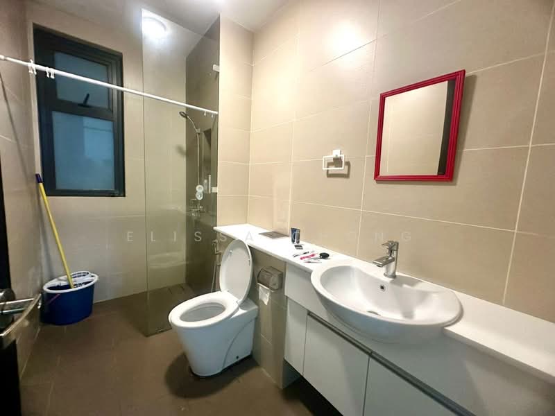Servis Apartment untuk Disewa di Setia Sky 88 - Elissa Chong - Bathroom - PropertyGuru.com.my