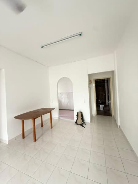 Pangsapuri untuk Disewa di Ria 2 Apartment - Edmund Ling - Living Room - PropertyGuru.com.my