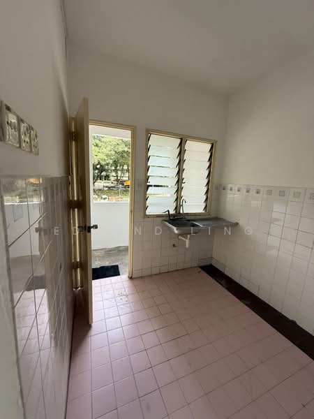 Pangsapuri untuk Disewa di Ria 2 Apartment - Edmund Ling - Kitchen - PropertyGuru.com.my