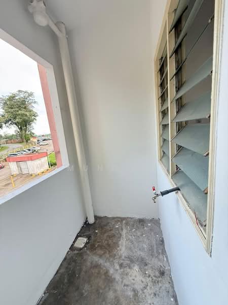 Pangsapuri untuk Disewa di Ria 2 Apartment - Edmund Ling - Balcony - PropertyGuru.com.my