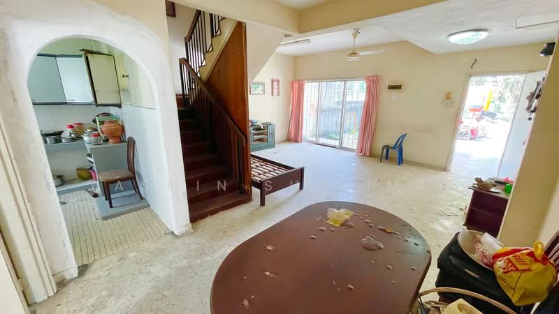 2-storey Terraced House for Sale in Taman Serdang Raya (Seri Kembangan) - Yasmin Sulaiman - Kitchen - PropertyGuru.com.my