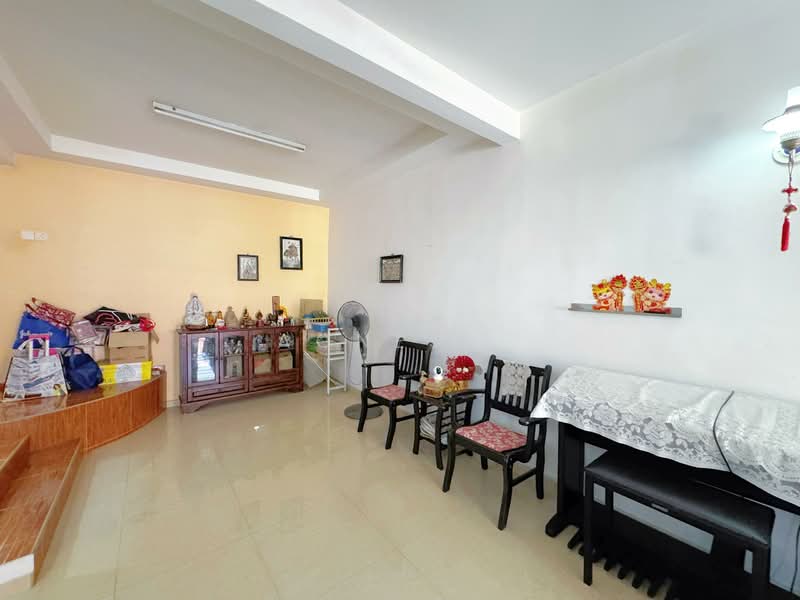 Cluster House for Sale in Mutiara Rini (Skudai) - Agnes . - Living Room - PropertyGuru.com.my