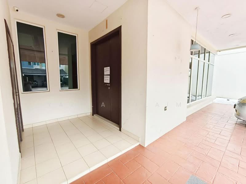 Bungalow for Sale in Kota Kemuning (Shah Alam) - Yazila Sulaimi - Entrance - PropertyGuru.com.my