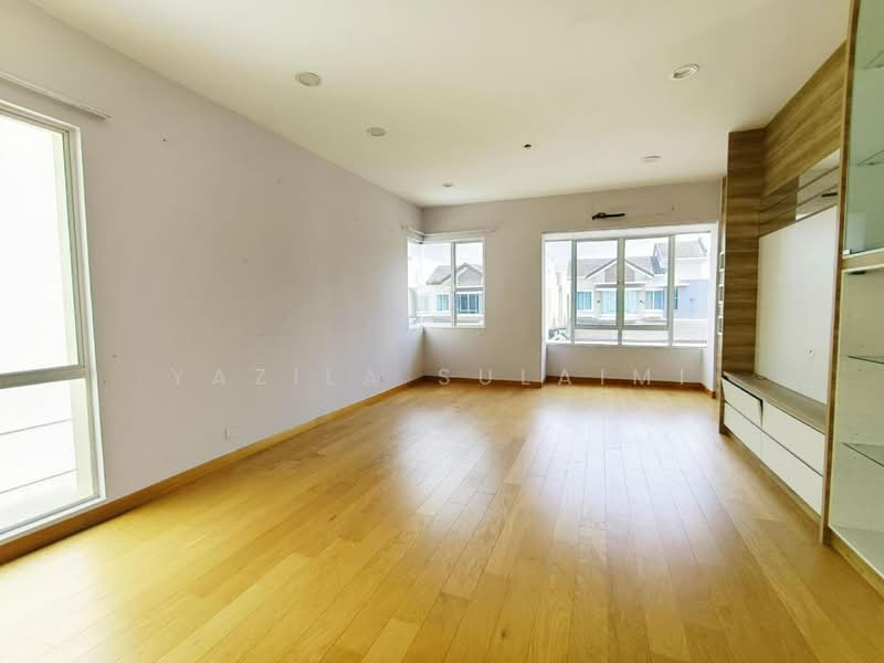 Bungalow for Sale in Kota Kemuning (Shah Alam) - Yazila Sulaimi - Living Room - PropertyGuru.com.my