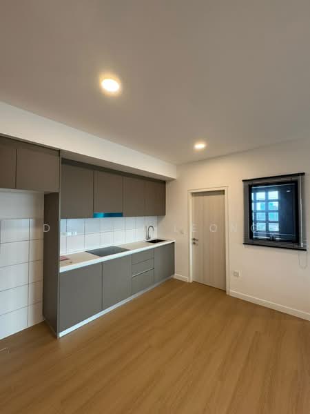 Service Residence for Rent at Maya Ara Residences - Darren Leong - Kitchen - PropertyGuru.com.my