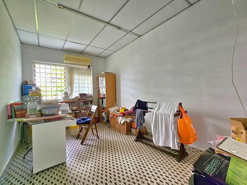 Bungalow for Sale in Pulau Tikus (Penang) - Max Ng - Study - PropertyGuru.com.my