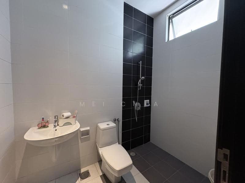 Bungalow House for Sale in Seksyen U1 (Glenmarie) - Mei Chia - Bathroom - PropertyGuru.com.my