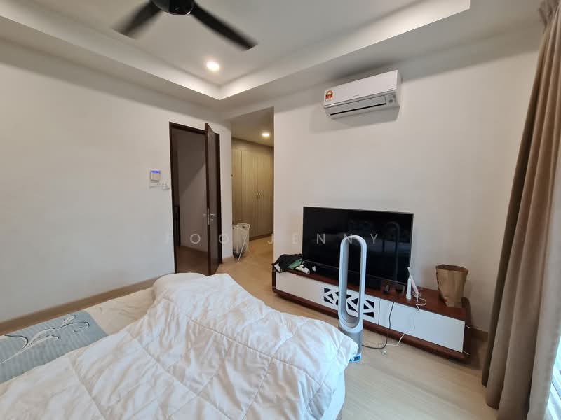 Rumah Bandar untuk Dijual di Cahaya Spk (Shah Alam) - Jenny Jia Xiao, Foo - Master Bedroom - PropertyGuru.com.my
