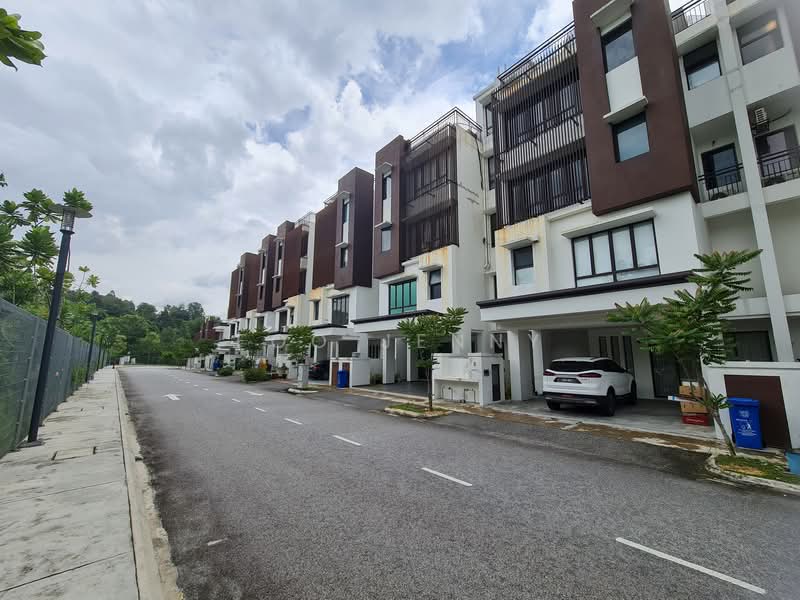 Rumah Bandar untuk Dijual di Cahaya Spk (Shah Alam) - Jenny Jia Xiao, Foo - Exterior - PropertyGuru.com.my