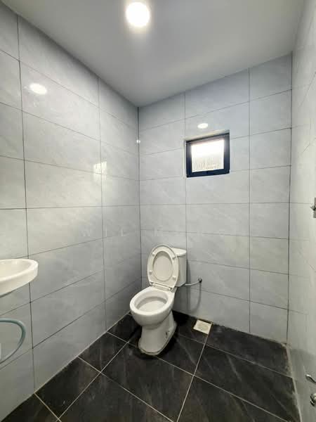 1-storey Terraced House for Sale in Ulu Tiram (Johor) - Wil Mong - Bathroom - PropertyGuru.com.my