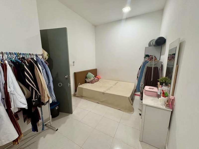 Rumah Teres 2 Tingkat untuk Disewa di Bandar Tasik Kesuma (Beranang) - Rohani Daud - Bedroom - PropertyGuru.com.my