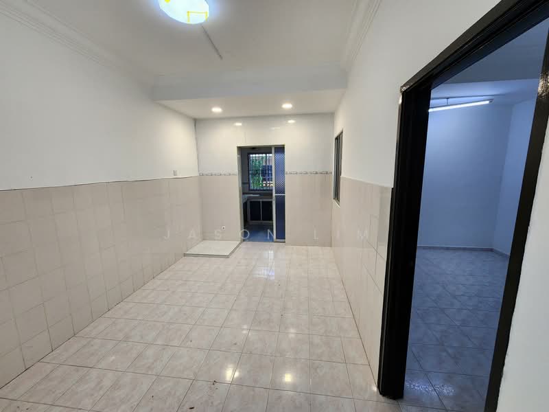 Rumah Teres 2 Tingkat untuk Dijual di Bandar Seri Alam (Masai) - Jason Lim - Kitchen - PropertyGuru.com.my