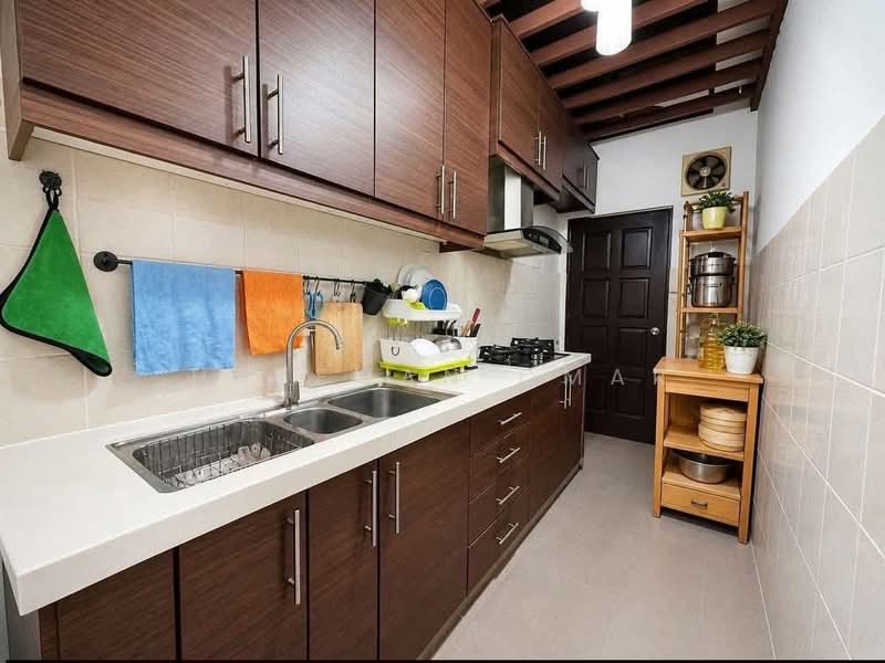 Cluster House for Sale in Setia Alam (Selangor) - Hazeman Omar - Kitchen - PropertyGuru.com.my