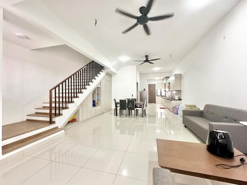 Terraced House for Rent in Elmina (Shah Alam) - Naim Kassim - Living Room - PropertyGuru.com.my