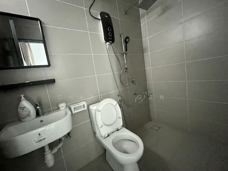 Semi-Detached House for Sale in Canary Garden (Klang) - Charlie Gan - Bathroom - PropertyGuru.com.my