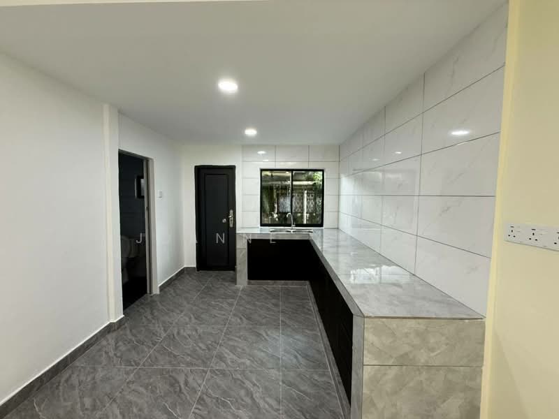 1-storey Terraced House for Sale in Ulu Tiram (Johor) - Joanne Yong - Kitchen - PropertyGuru.com.my