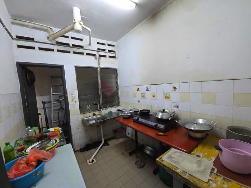 Pangsapuri untuk Dijual di Menara Putra - Eric Chai - Kitchen - PropertyGuru.com.my
