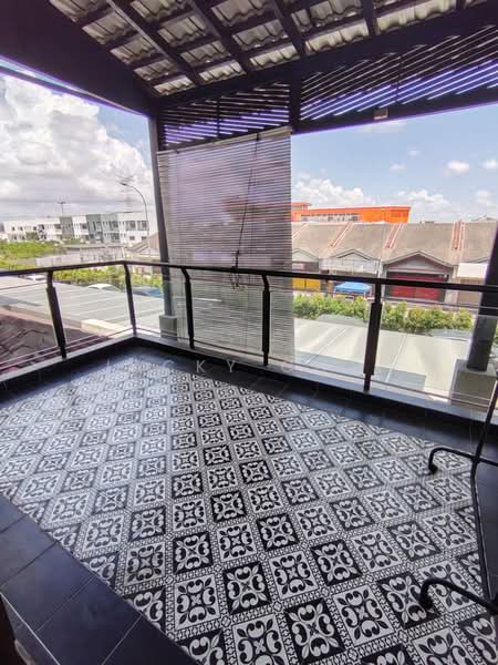 Rumah Teres 2 Tingkat untuk Dijual di Setia Tropika (Johor Bahru) - Jacky Chai - Balcony - PropertyGuru.com.my