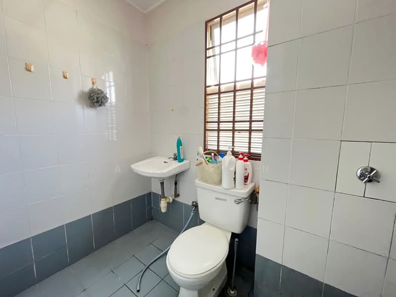 Terraced House for Sale in Bandar Botanic (Klang) - Anddy Gan - Bathroom - PropertyGuru.com.my