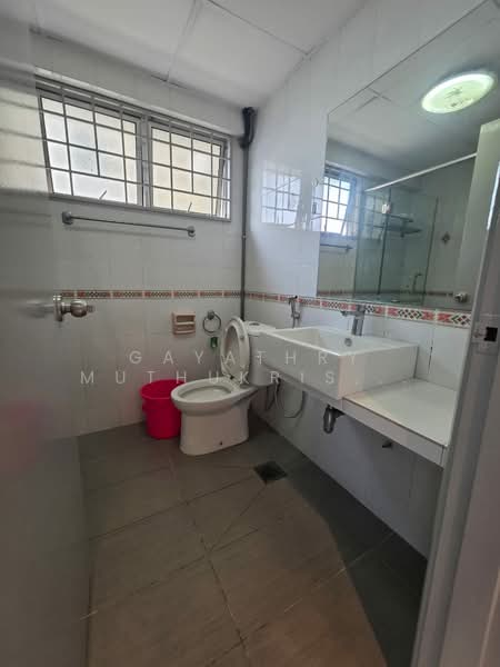 Condominium for Rent at Pantai Panorama Condominiums - Gayathry Muthukrishnan - Bathroom - PropertyGuru.com.my