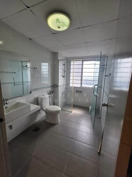 Condominium for Rent at Pantai Panorama Condominiums - Gayathry Muthukrishnan - Bathroom - PropertyGuru.com.my