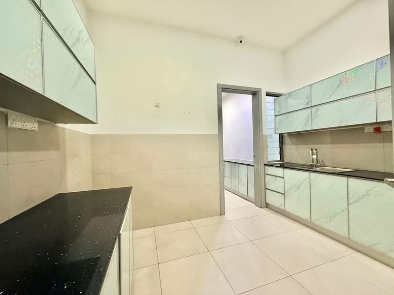 Rumah Teres 2 Tingkat untuk Dijual di Taman Molek (Johor Bahru) - Keith Ching - Kitchen - PropertyGuru.com.my