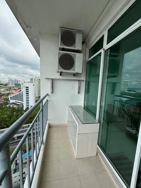 Pangsapuri untuk Dijual di Sri Samudera Apartment (Seaview Residence Suites) - Jason Tan - Balcony - PropertyGuru.com.my