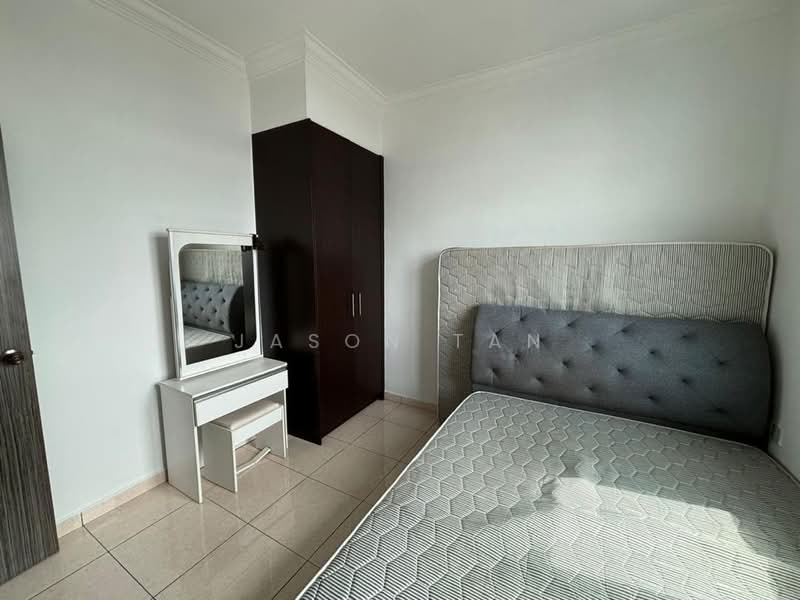 Pangsapuri untuk Dijual di Sri Samudera Apartment (Seaview Residence Suites) - Jason Tan - Bedroom - PropertyGuru.com.my