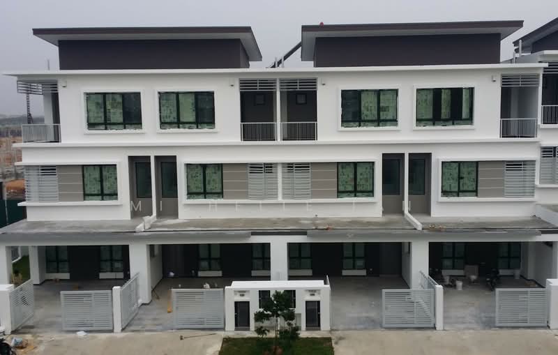 2.5-storey Terraced House for Sale in Setia Utama (Setia Alam) - Michelle Tan - Exterior - PropertyGuru.com.my