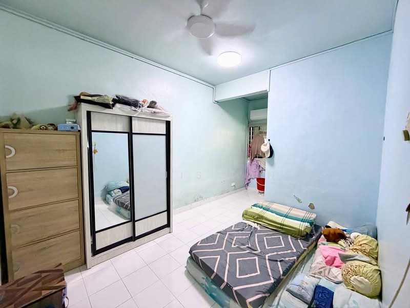Townhouse for Sale in Taman Tampoi Indah 2 (Tampoi) - Louis Tan - Bedroom - PropertyGuru.com.my